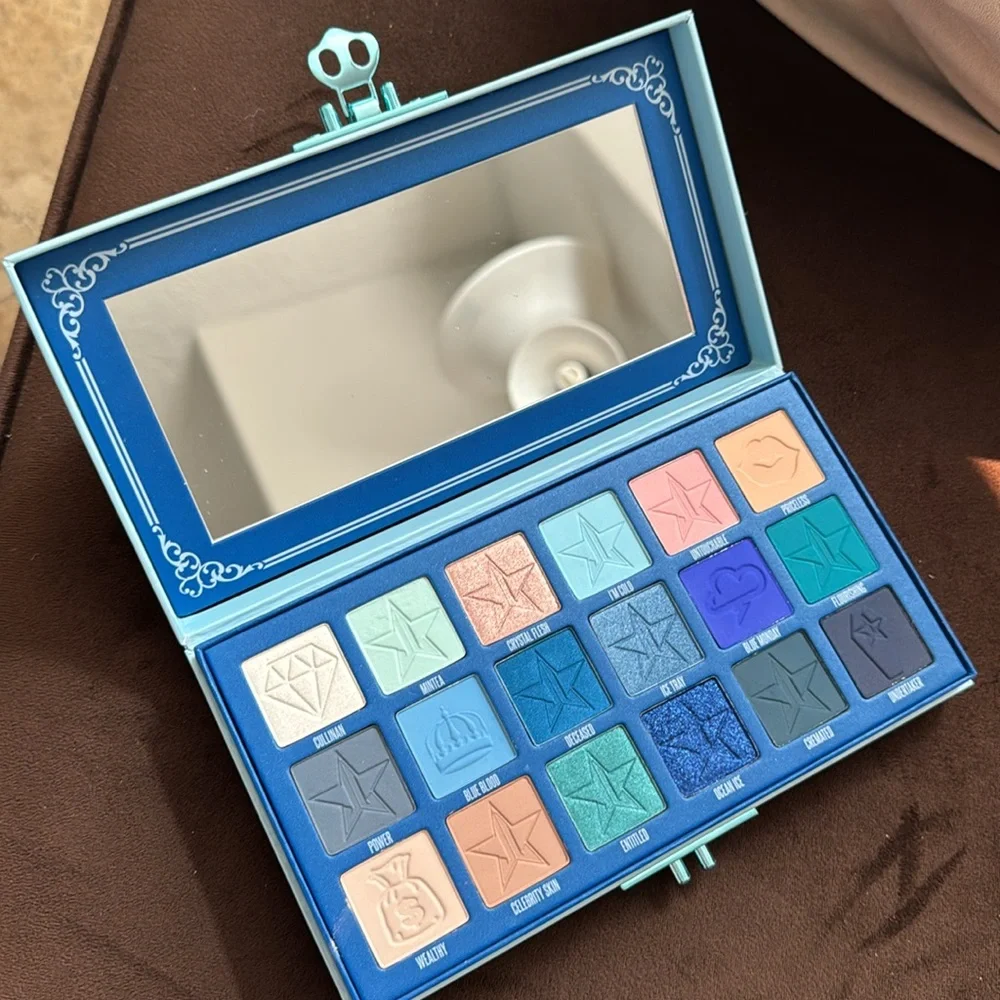 New Jeffree Star Blue Blood Eyeshadow Palette